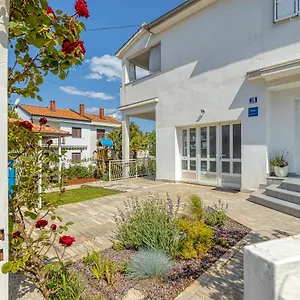 Hrestak Apartment